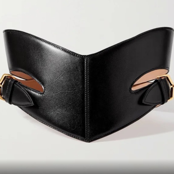 New ALAÏA cutout leather waist belt - Picture 3 of 10